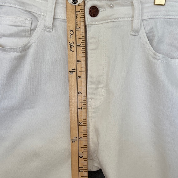 Judy Blue Women's Cream Cropped Jeans - Picture 6 of 7